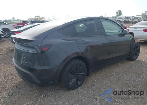 2026 Tesla Model Y Long Range Dual Motor All-Wheel Drive/Long Range Launch Series z USA, uszkodzony, nr VIN 7SAYGDEE2TF336851